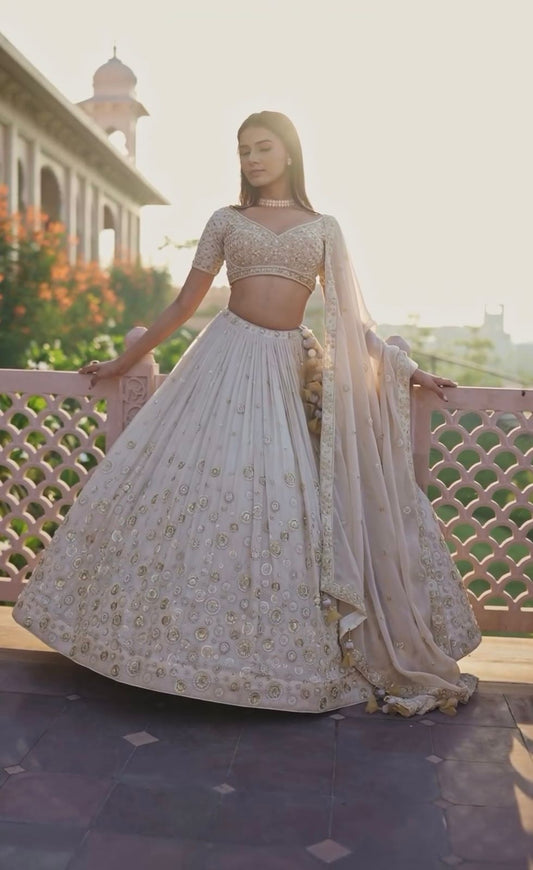 Royal Charm: 3-Piece Lehenga Choli with Embroidered Dupatta ✨